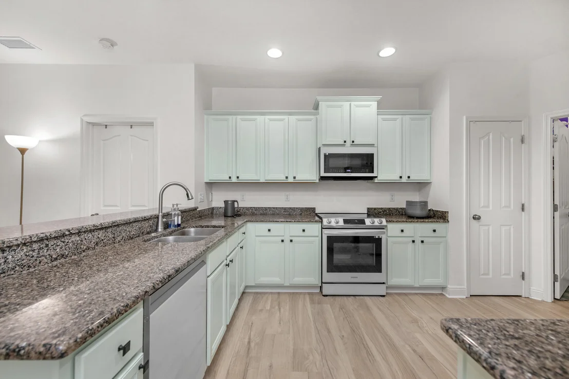 Photo of 653 Red Fern Road