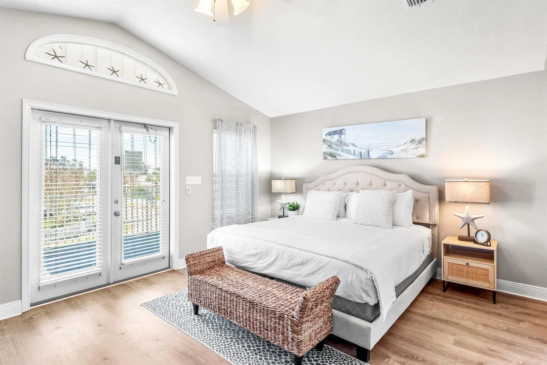 Photo of 4430 Ocean View Drive