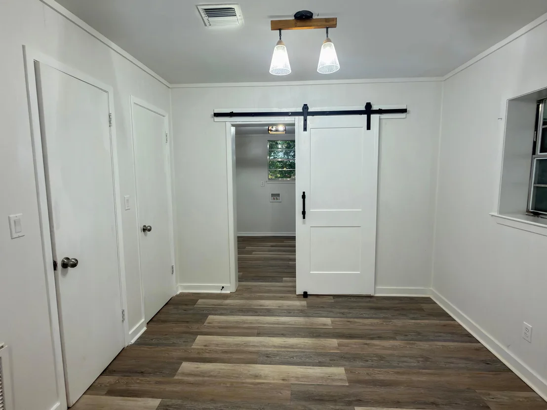 Photo of 215 E 3rd Avenue