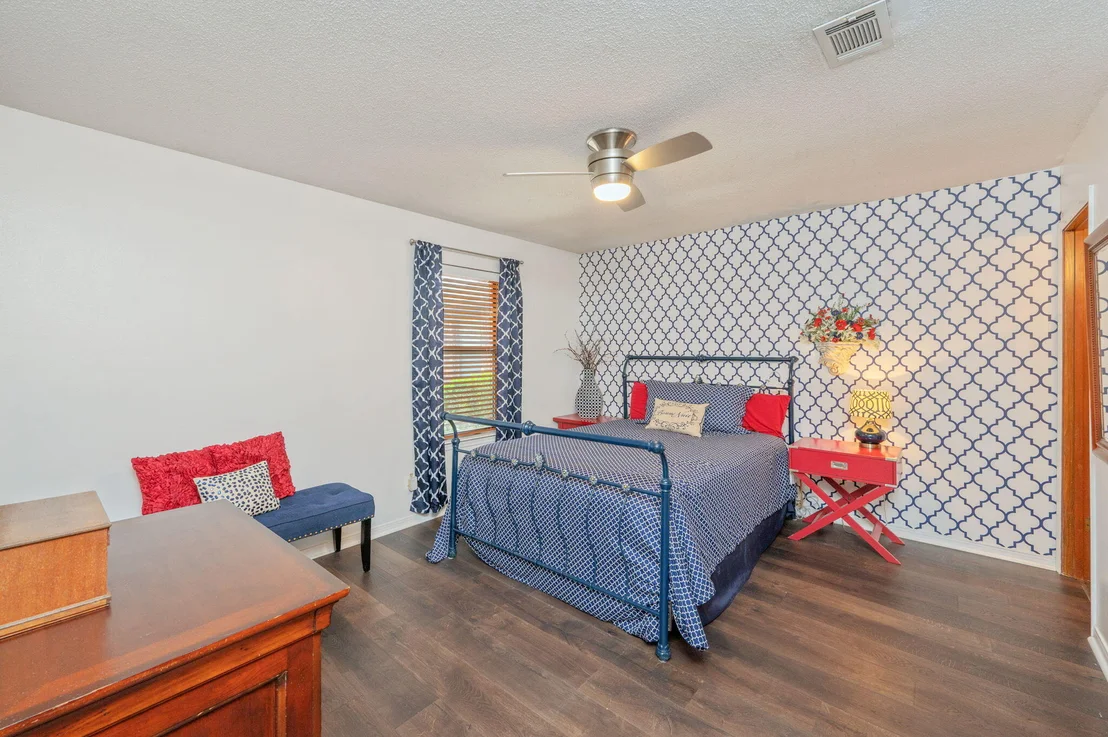 Photo of 39 Hidden Cove Circle