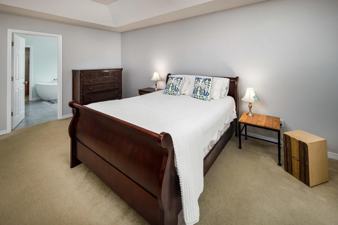 Photo of 2400 Crescent Road