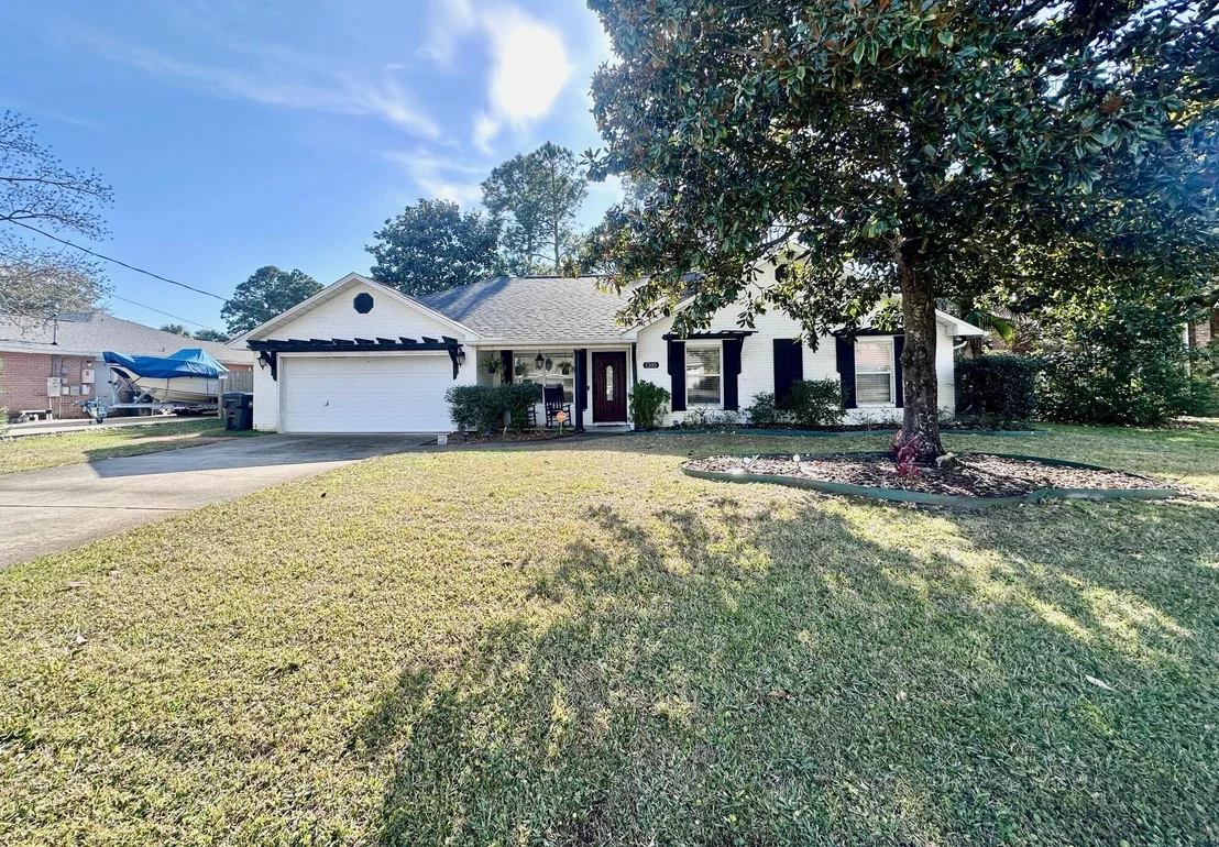 Photo of 1315 Forest Shore Drive