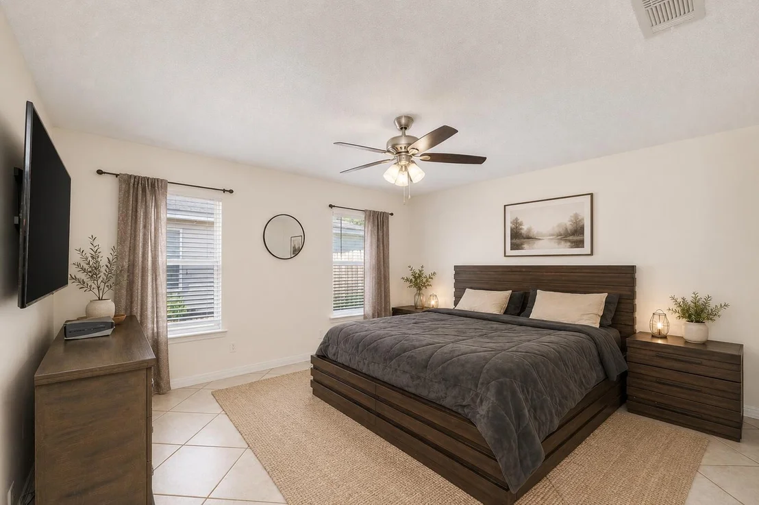 Photo of 5134 S Lake Drive