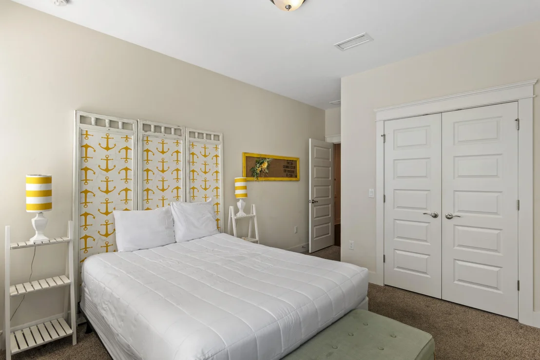 Photo of 470 Gulfview Circle
