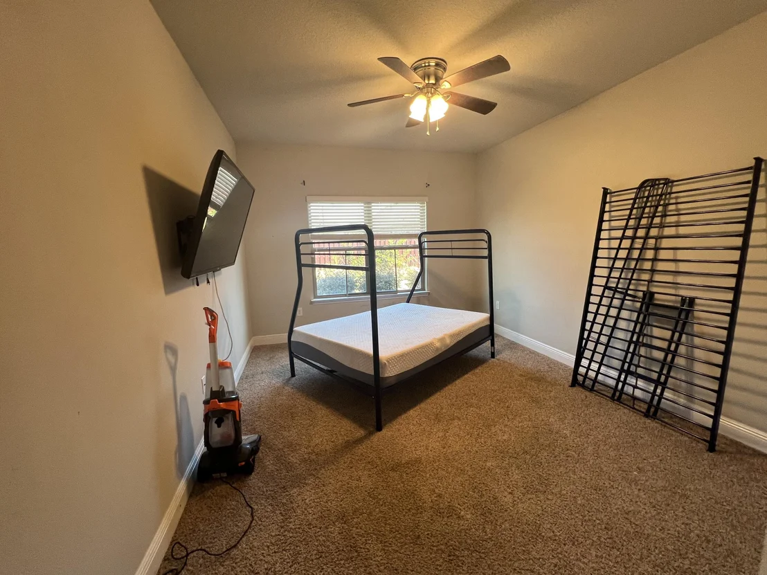Photo of 414 Chickadee Street