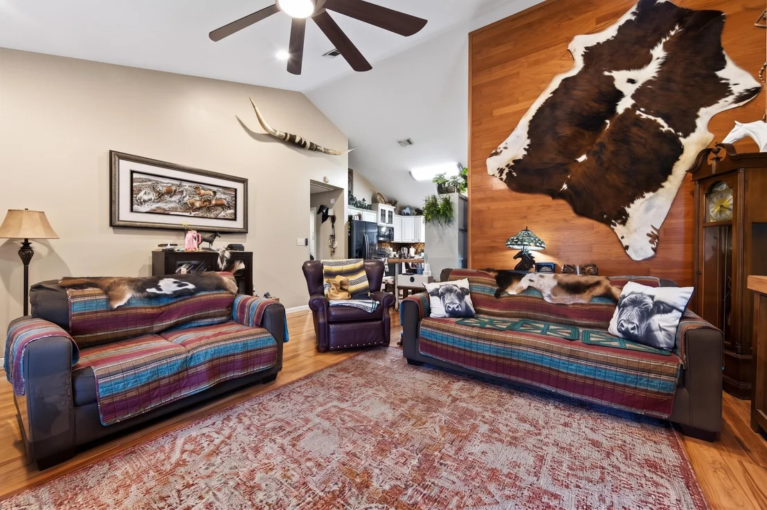 Photo of 635 Southside Drive