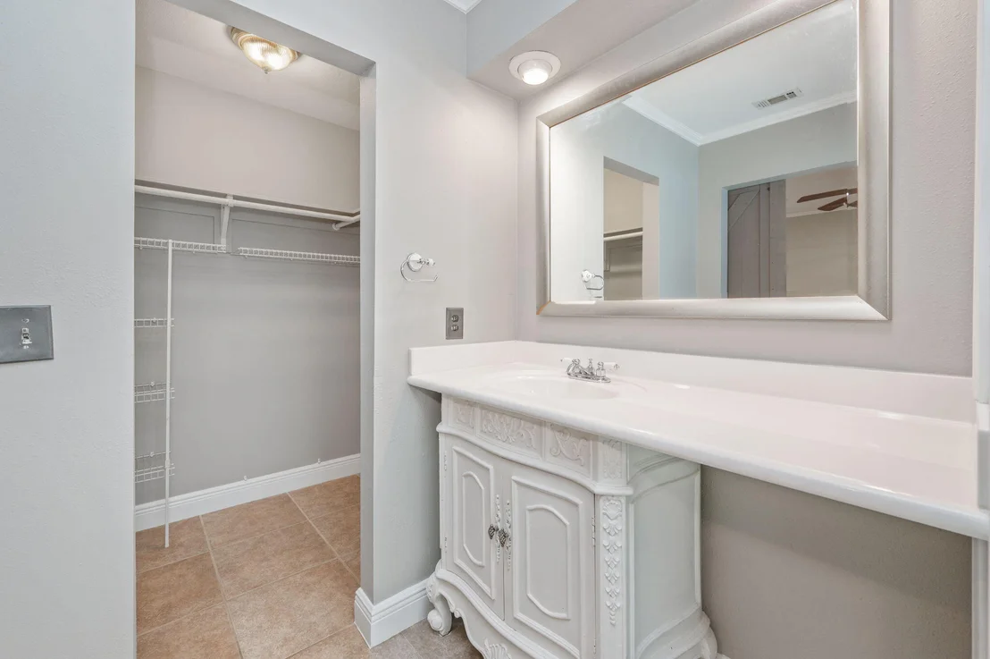 Photo of 1732 Bayshore Drive