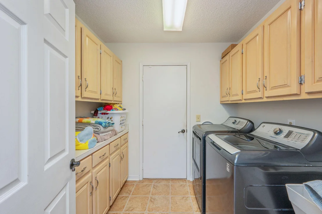 Photo of 1395 Windward Lane