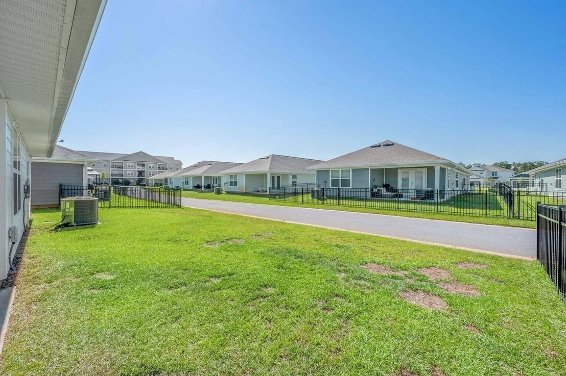 Photo of 103 Riverwalk Circle