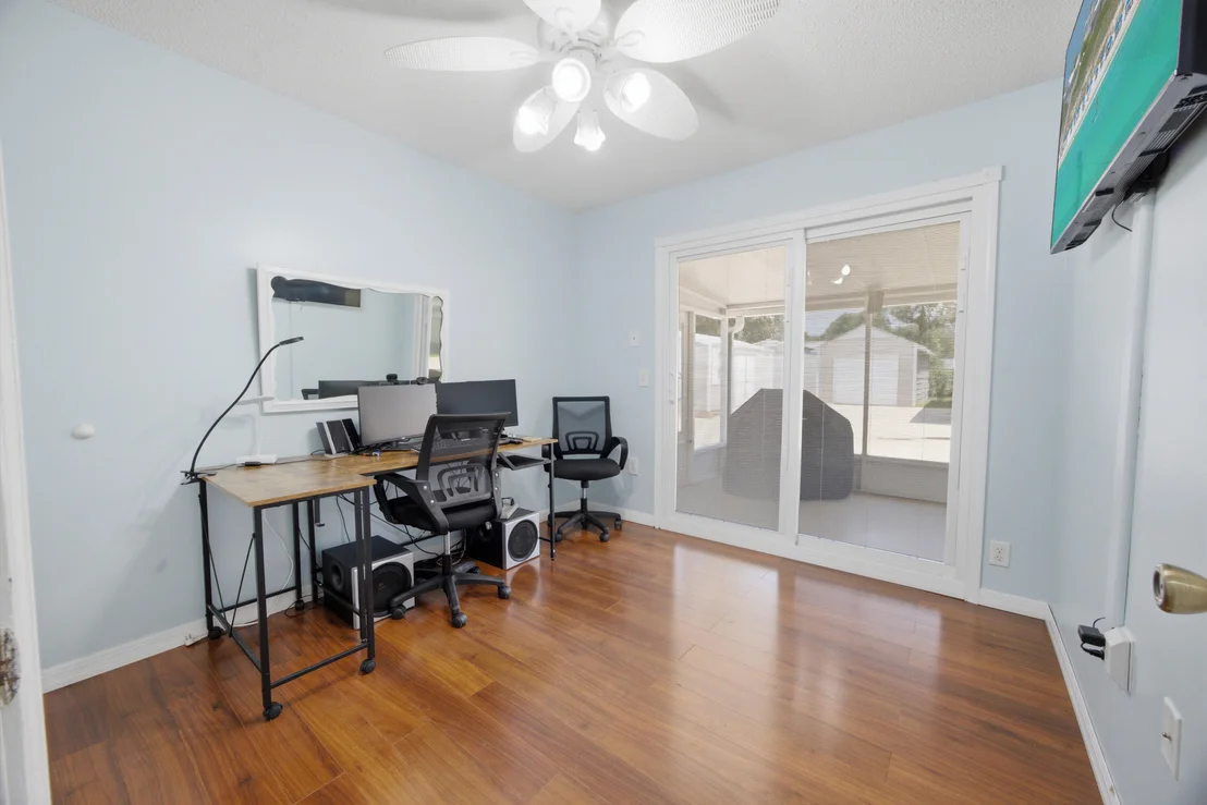 Photo of 220 W Walker Circle