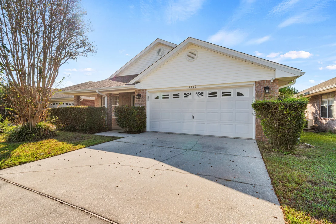 Photo of 9749 Leeward Way