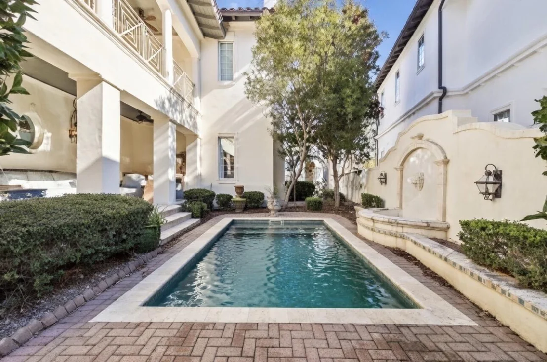 Photo of 152 White Cliffs Boulevard