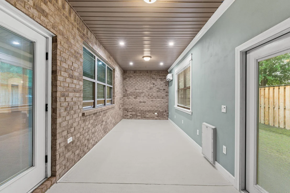 Photo of 48 Madiera Drive