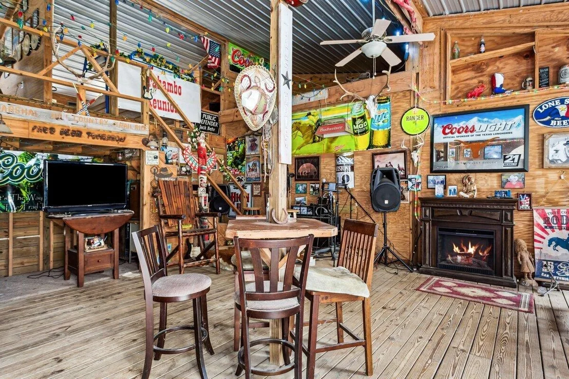 Photo of 1471 Hwy C 180