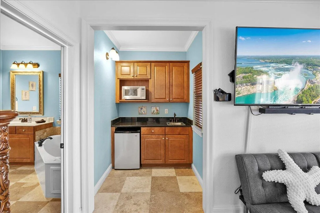 Photo of 210 W. Grand Key