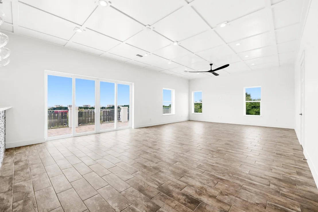 Photo of 326 Summit Drive