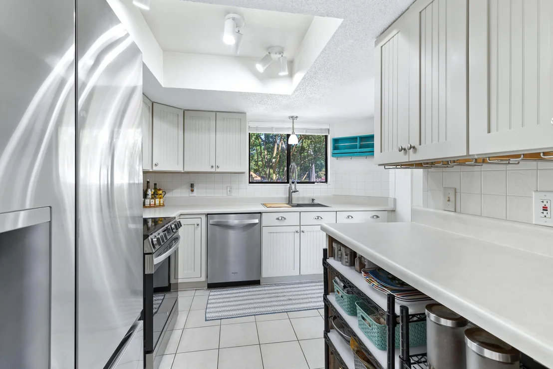 Photo of 184 S Cove Drive