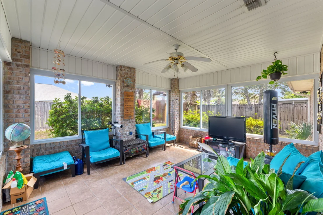 Photo of 9562 Dynasty Lane