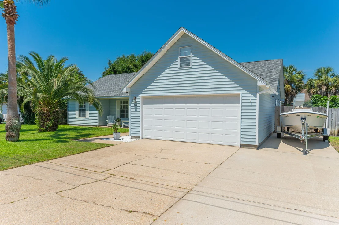 Photo of 400 Primrose Circle