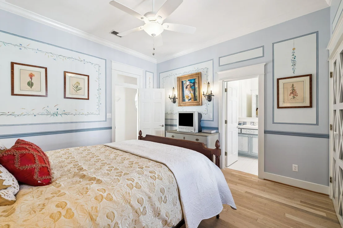 Photo of 152 White Cliffs Boulevard