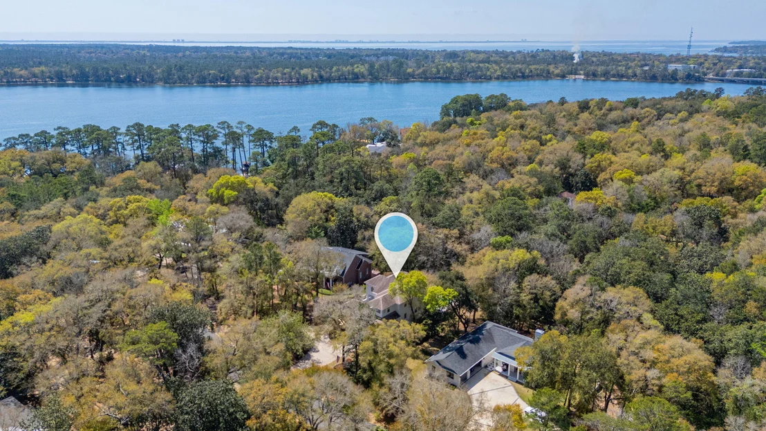 Photo of 2760 Edgewater Drive
