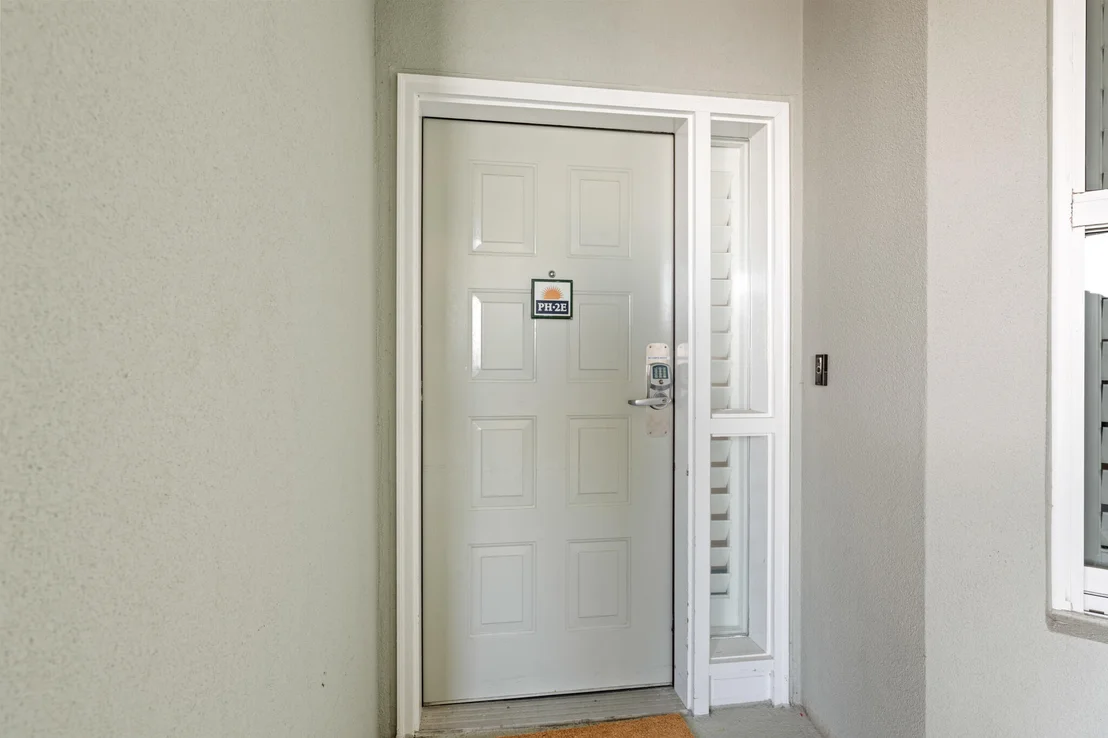 Photo of Unit PH2E at 8501 Gulf Boulevard