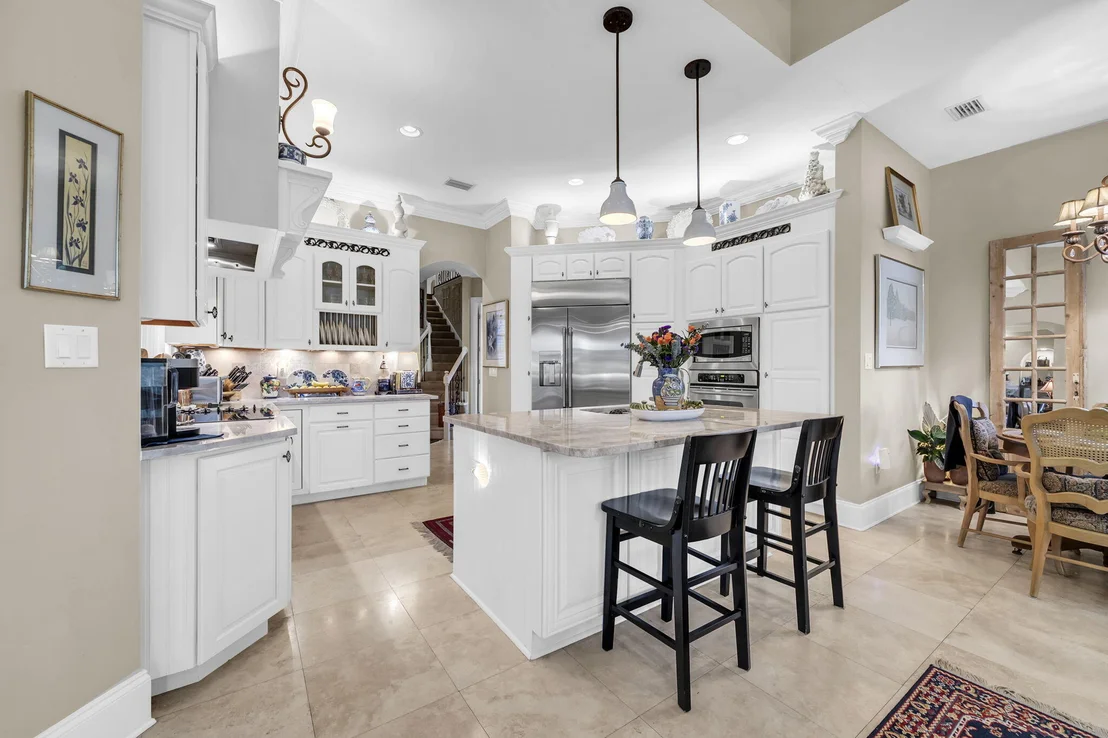 Photo of 4470 Stonebridge Road
