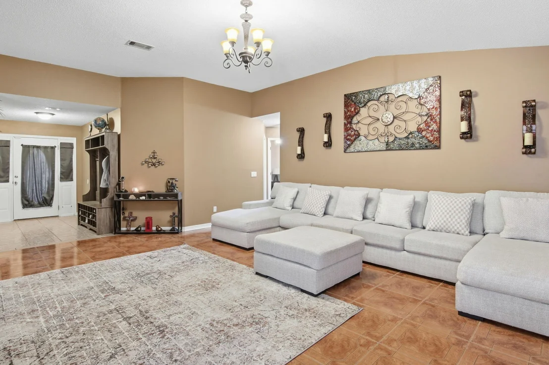 Photo of 466 Jillian Drive