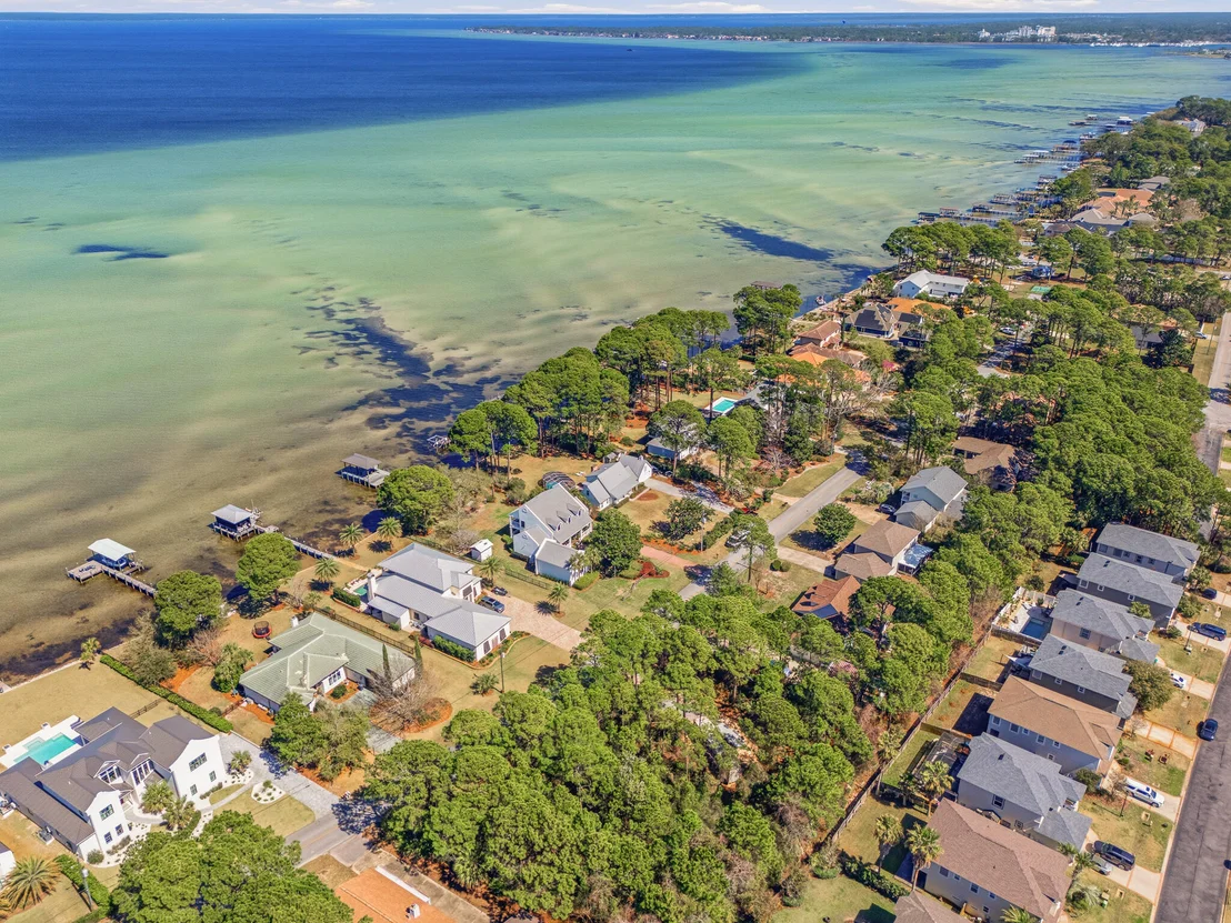Photo of 186 Bayshore Drive