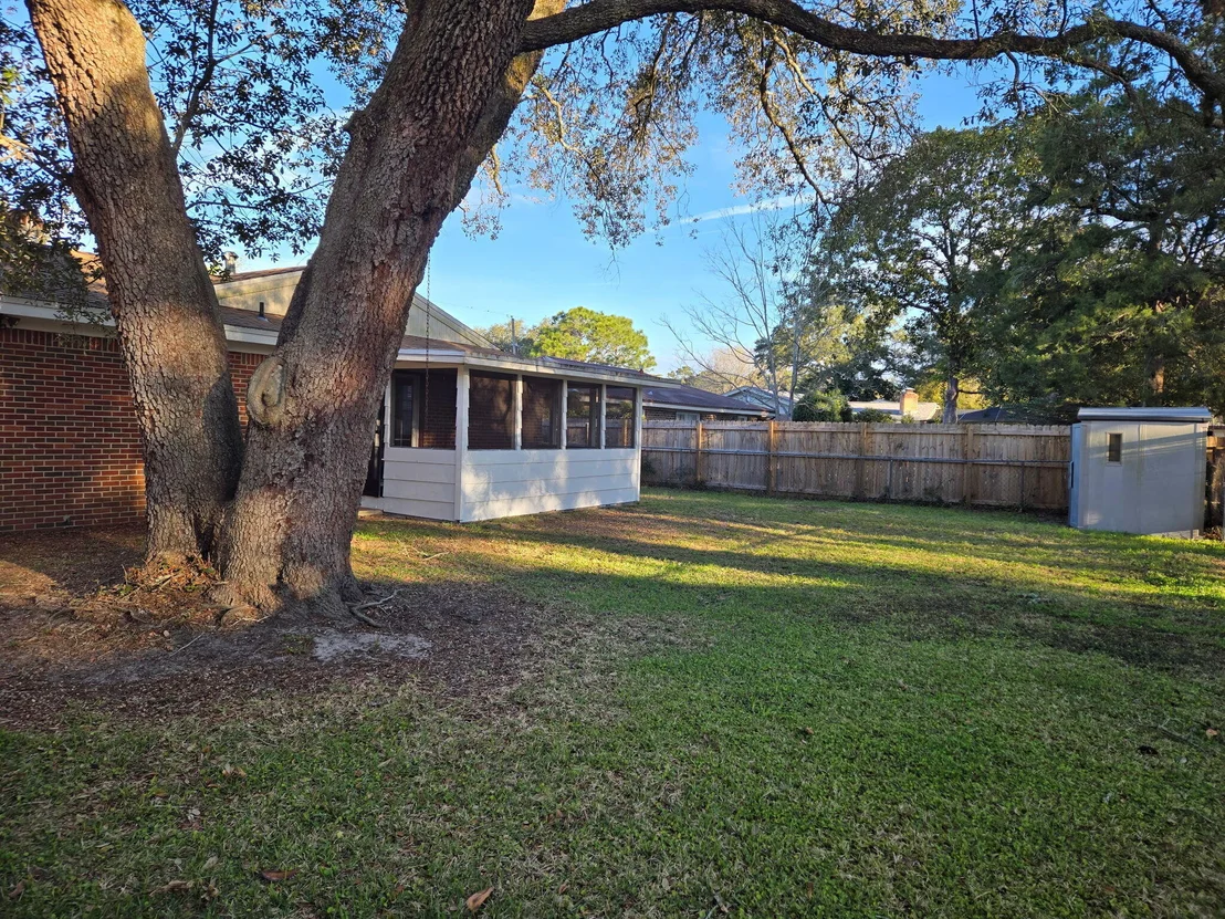 Photo of 1011 Julia Avenue