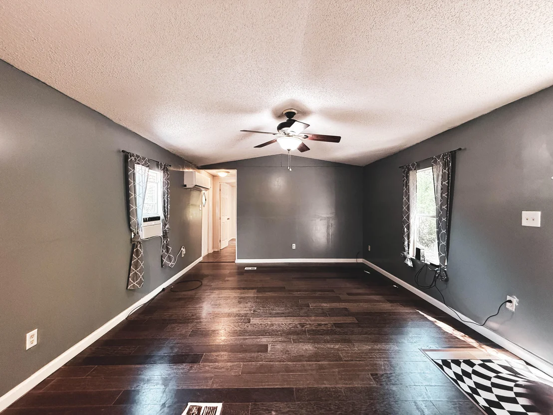 Photo of 4253 Third Avenue