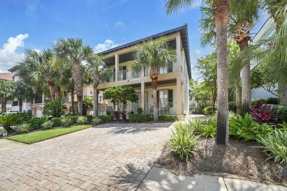 Photo of 28 Varazze Cay