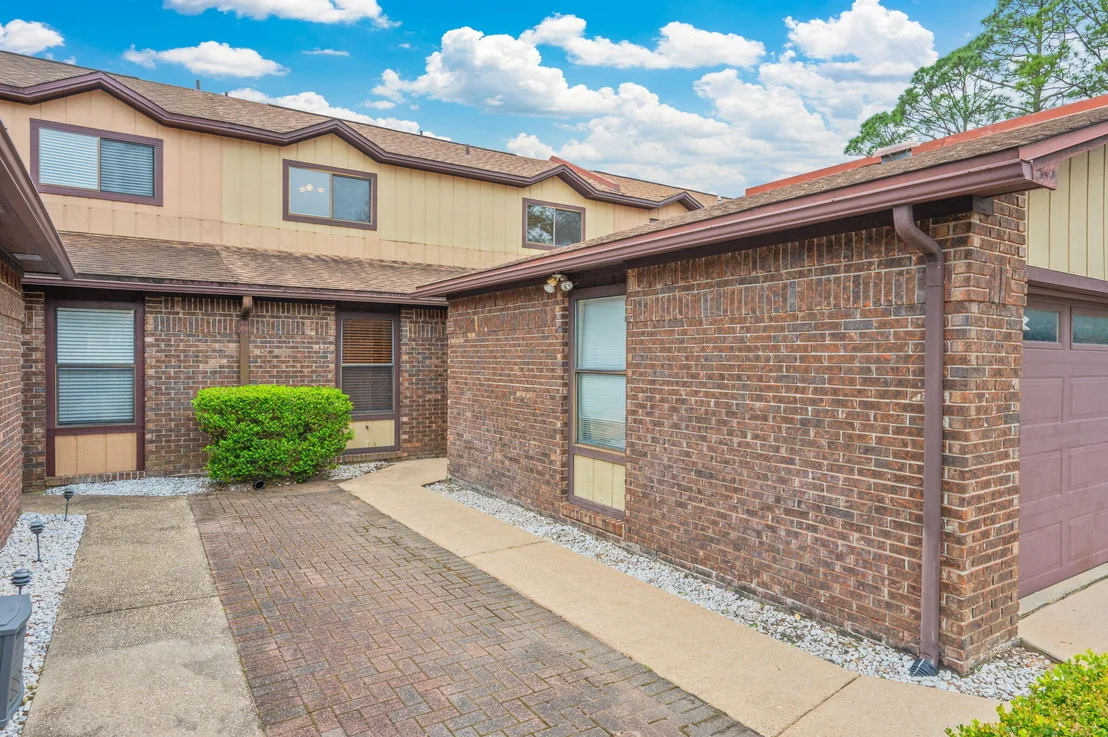 Photo of 39 Hidden Cove Circle
