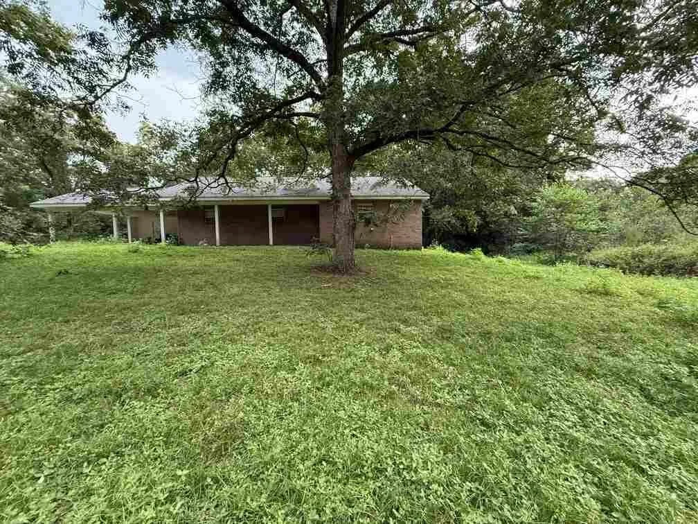 Photo of 6100 Barnes Road