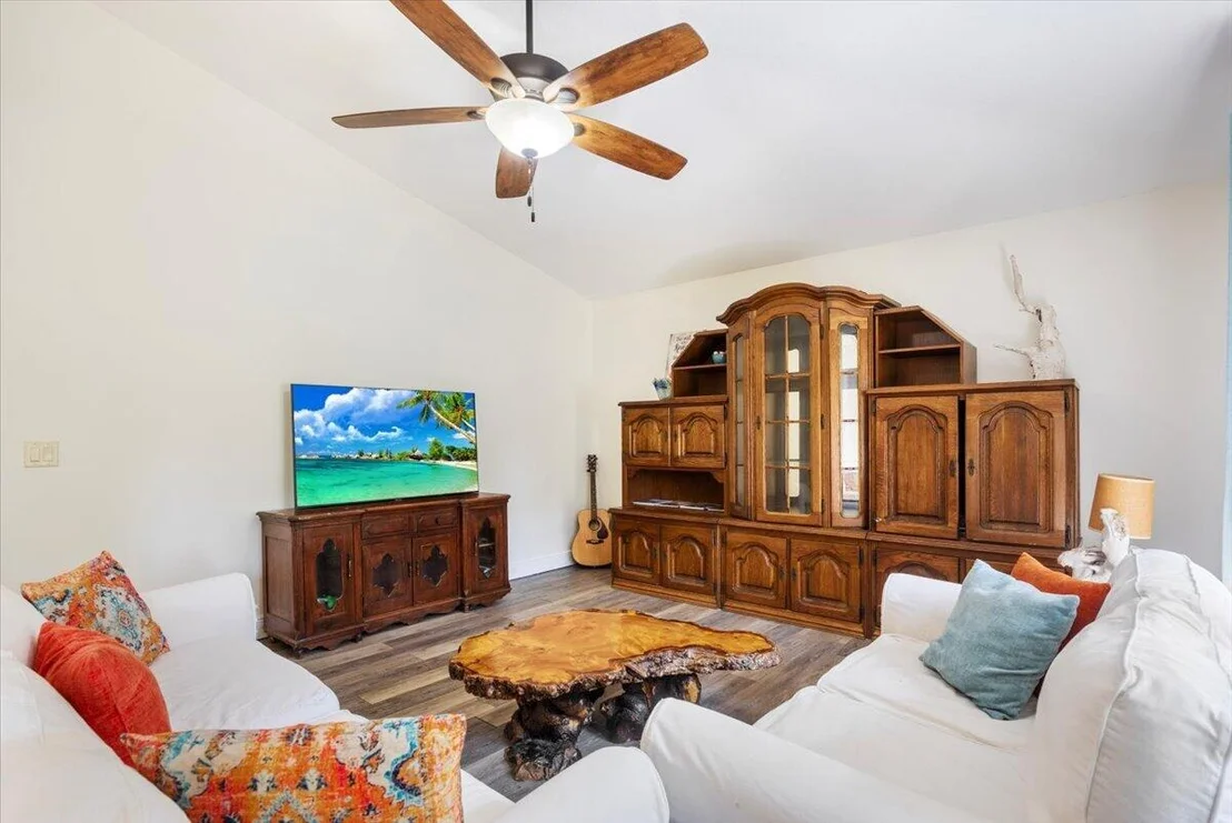 Photo of 2296 Valley Road