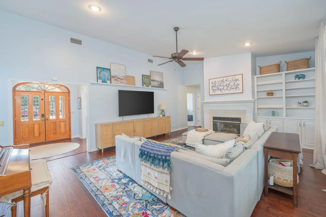 Photo of 1395 Windward Lane