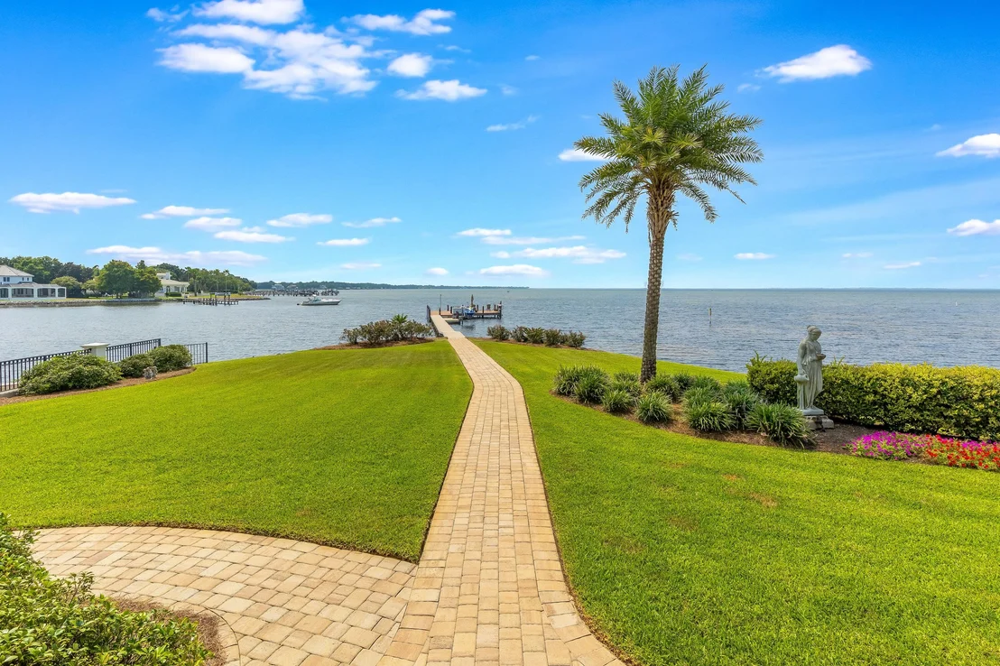 Photo of 4300 Breakwater Drive