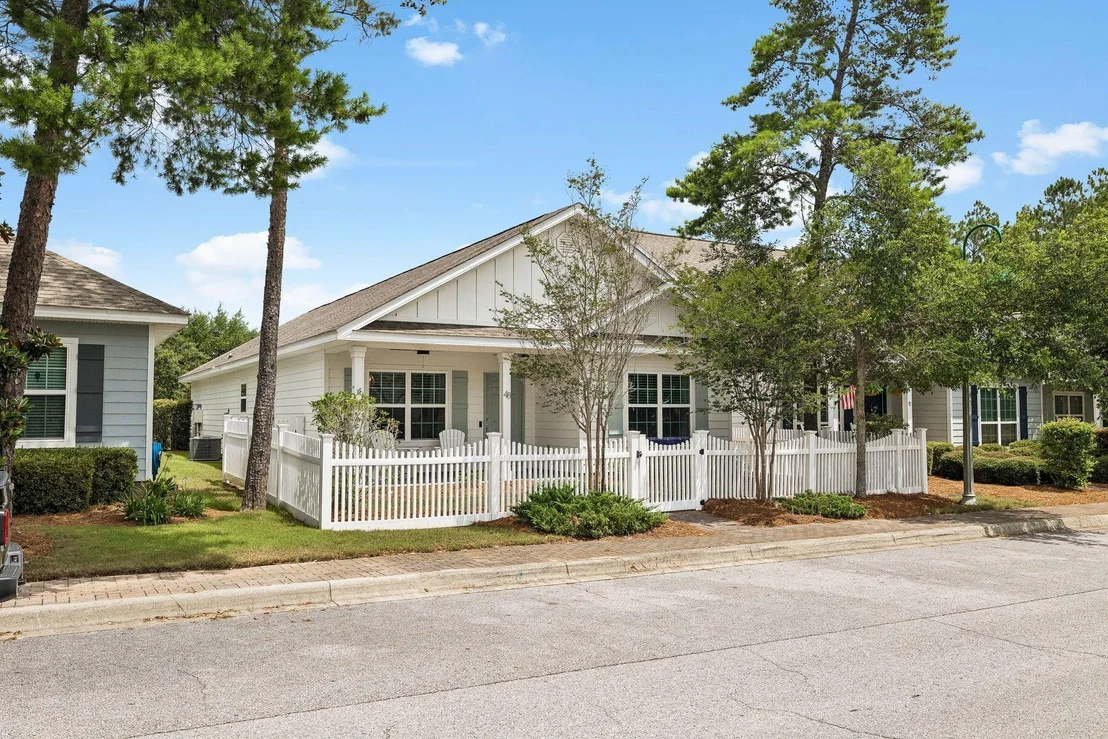 Photo of 48 Sarona Street