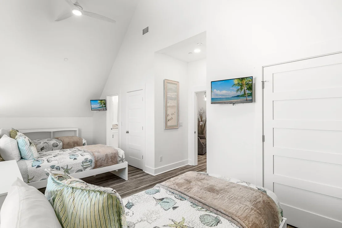 Photo of 8711 Surf Drive