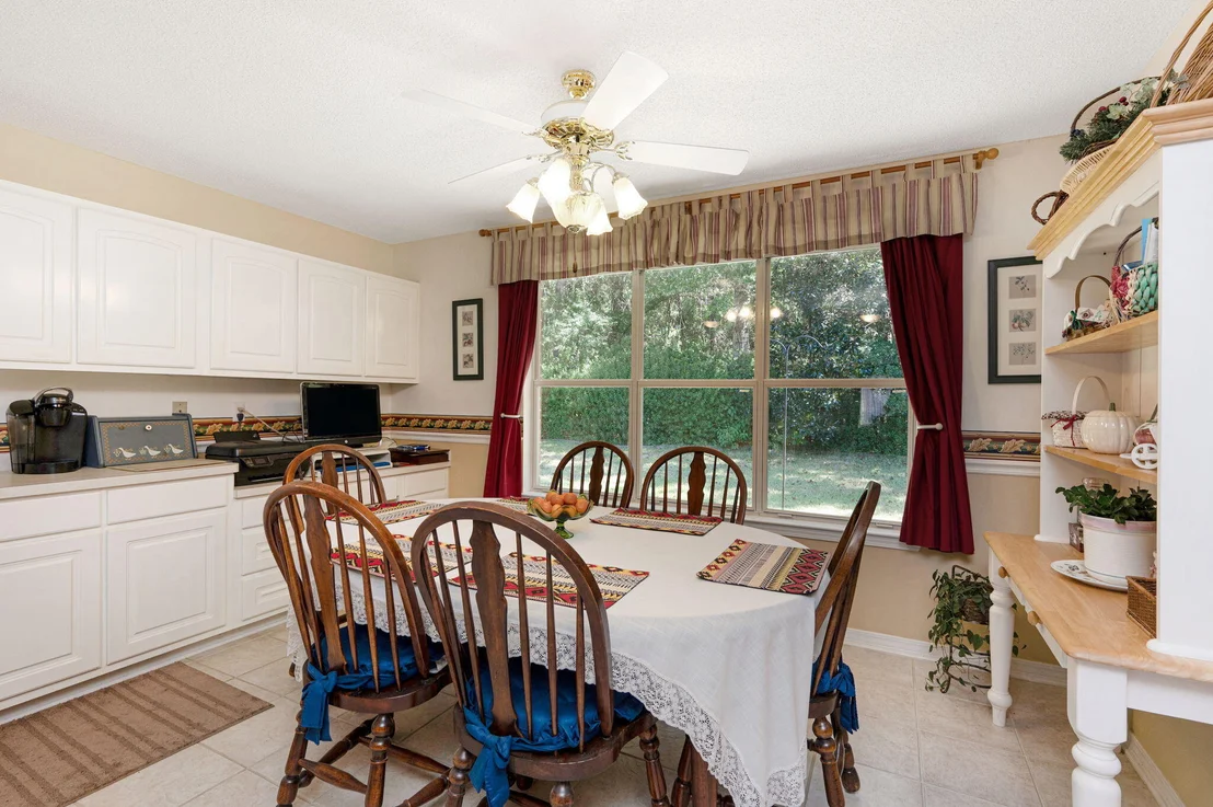 Photo of 5843 Saratoga Drive