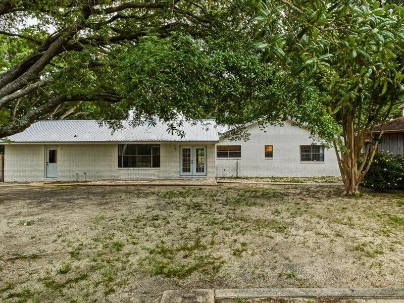 Photo of 1918 Vizcaya Drive