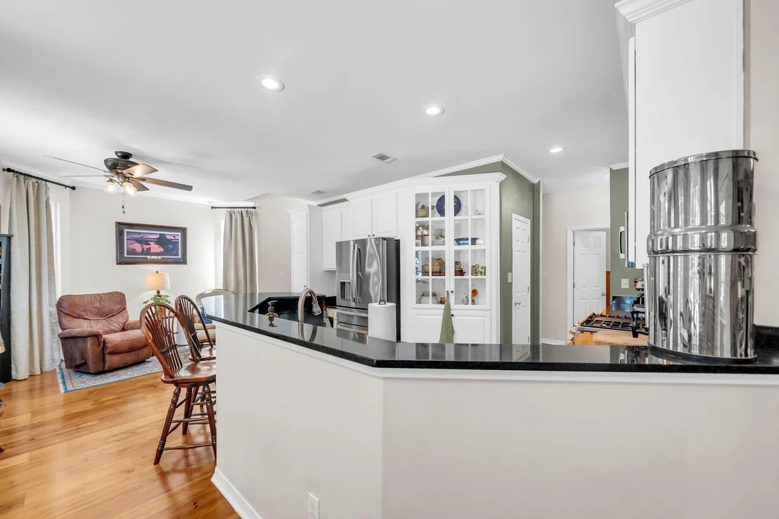 Photo of 4423 Windlake Drive