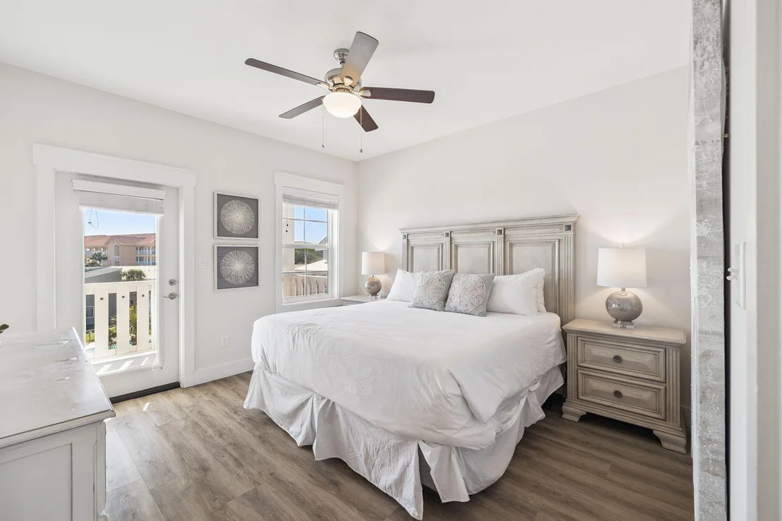 Photo of 10 Blue Surf Lane