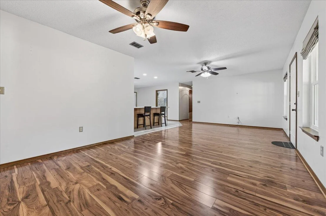 Photo of 4568 Yellow Bluff Road