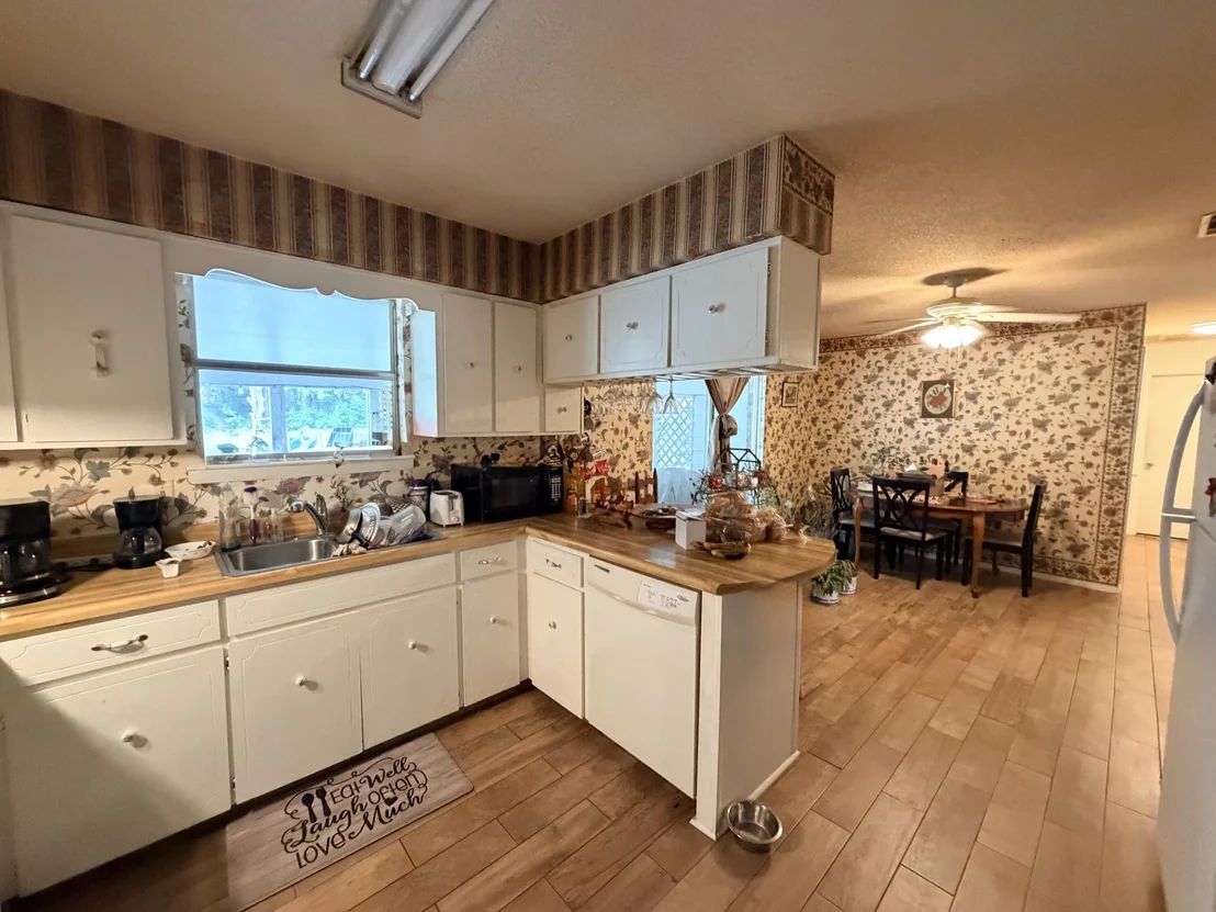 Photo of 3365 Auburn Road