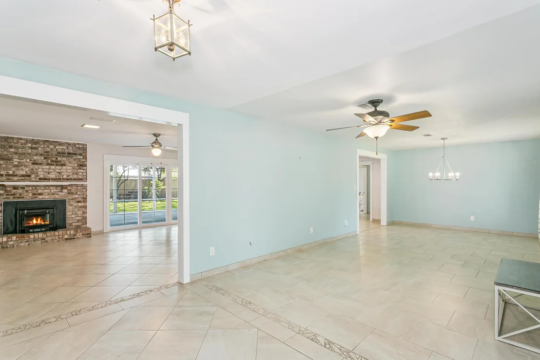 Photo of 424 Dracena Way
