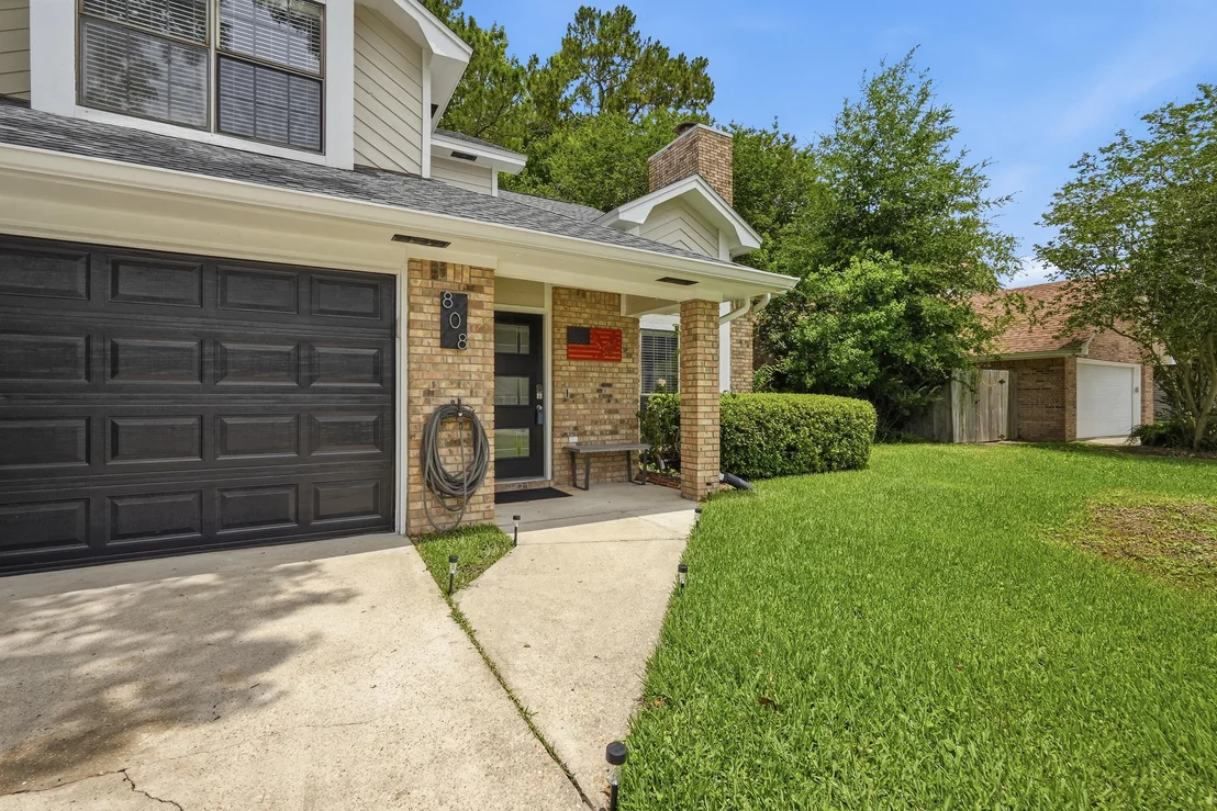 Photo of 808 Overbrook Drive