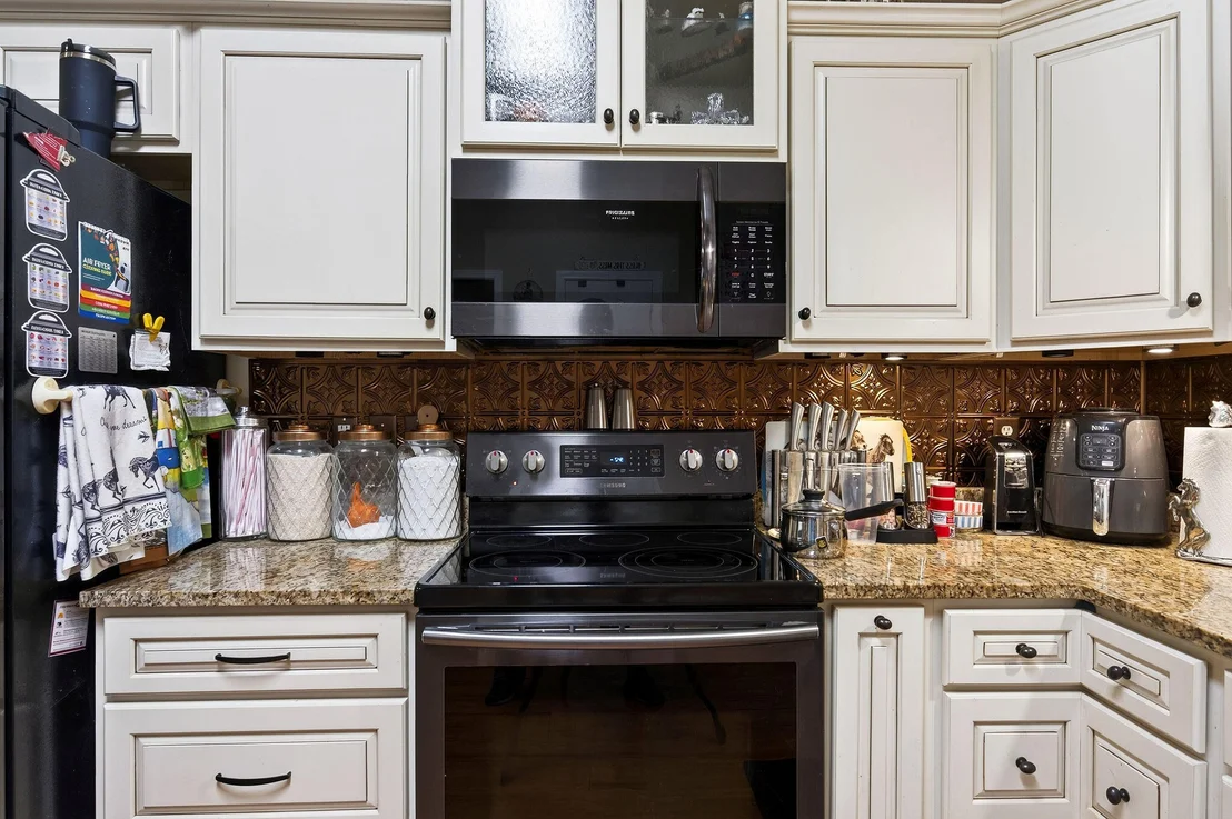 Photo of 635 Southside Drive