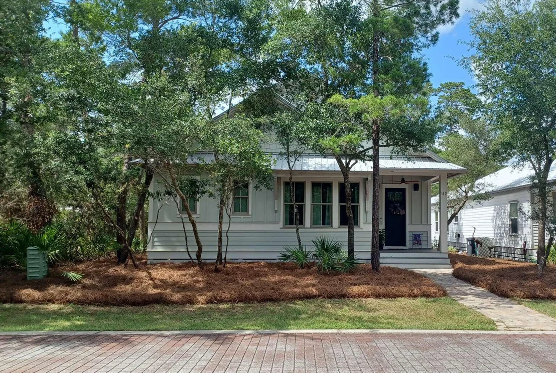 Photo of 117 Devlieg Avenue
