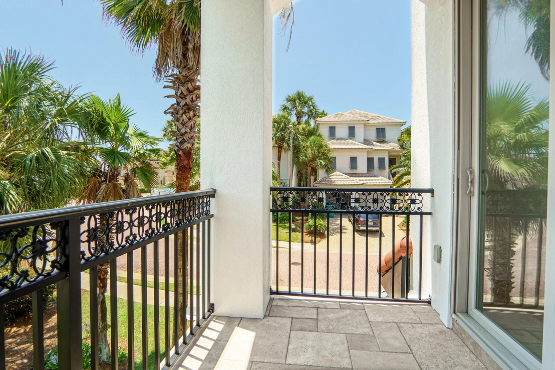 Photo of 4782 Ocean Boulevard